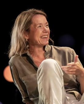 Anna Maxwell Martin Headshot