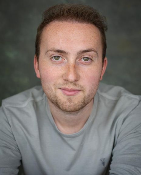 Ethan Jay Scott Headshot