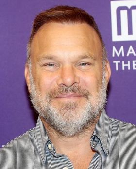 Norbert Leo Butz