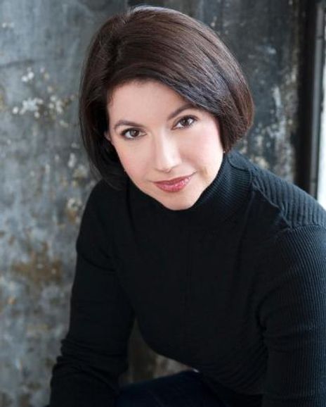 Elizabeth Ruelas Headshot