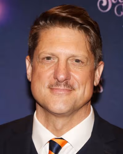 Christopher Sieber Headshot