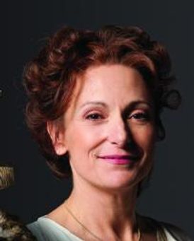 Lucy Peacock Headshot