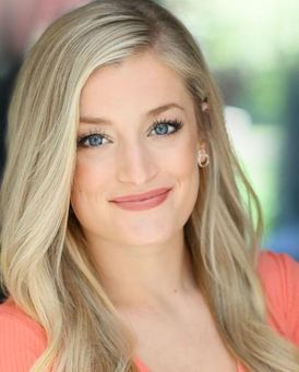 Halli Tolland Headshot