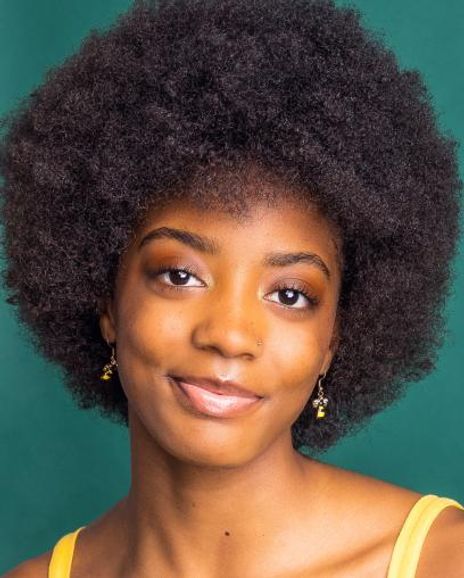 Peli Naomi Woods Headshot