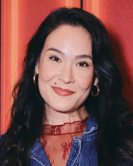 Lili Thomas Headshot