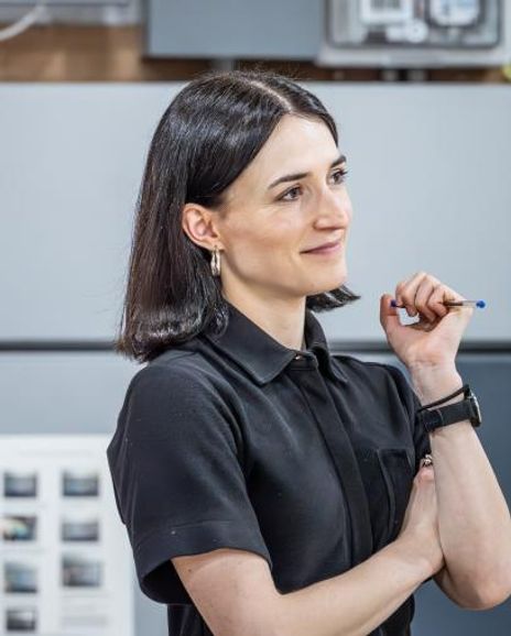 Elin Schofield Headshot