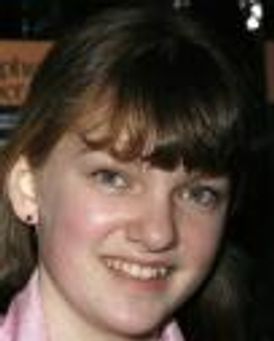 Amanda Sprecher Headshot