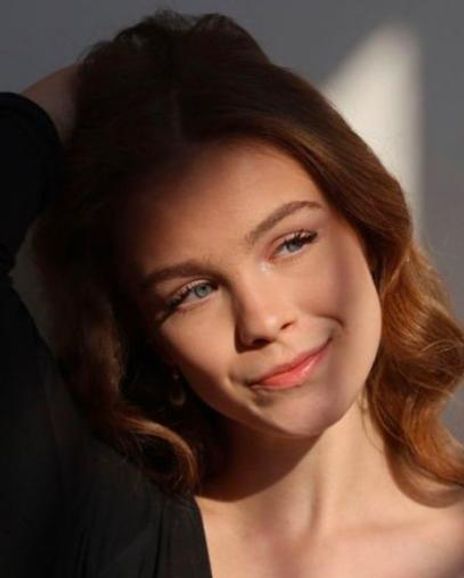 Maggie Kuntz Headshot