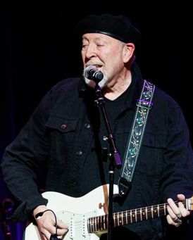 Richard Thompson Headshot