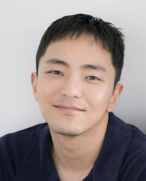Hue Park Headshot