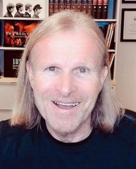 Robert Thompson Headshot