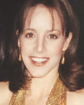 Dottie Earle-DeLuca Headshot