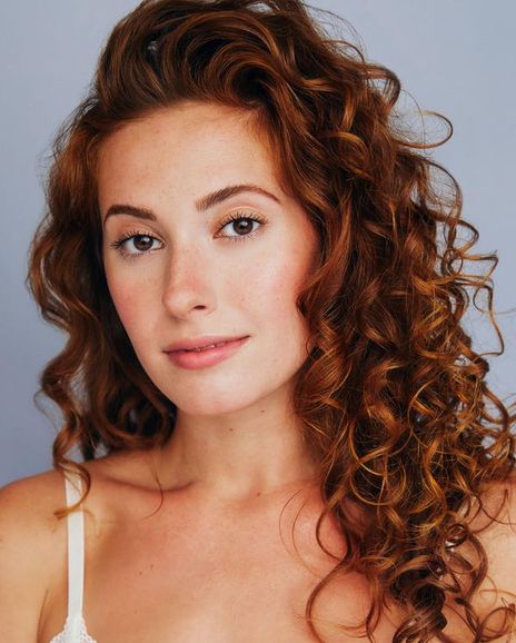 Alysia Vastardis Headshot