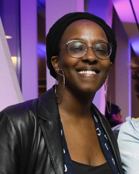 Kathy Ruvuna Headshot