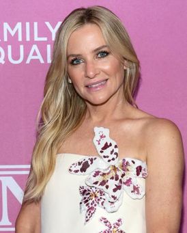 Jessica Capshaw Headshot