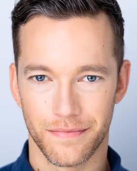 Jonothon Lyons Headshot