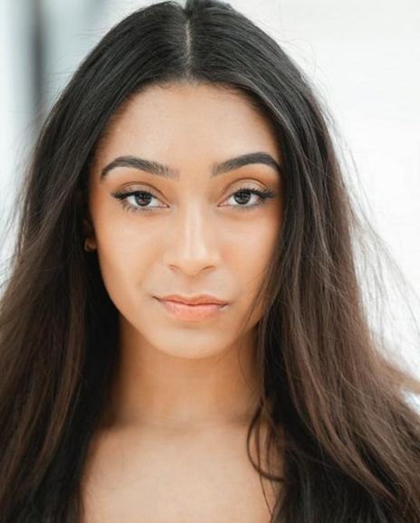 Jasmine Barboa Headshot