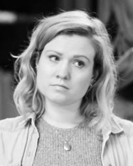 Helen Turner Headshot