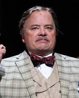 Benjamin Lloyd Headshot