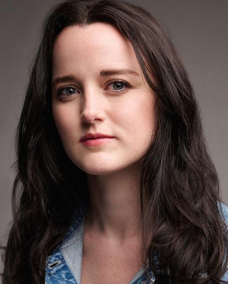 Elizabeth Bays Headshot