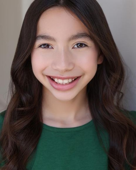Eva Lizette Carreon Headshot