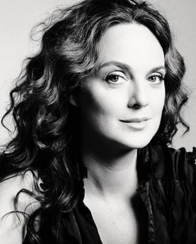 Melissa Errico Headshot