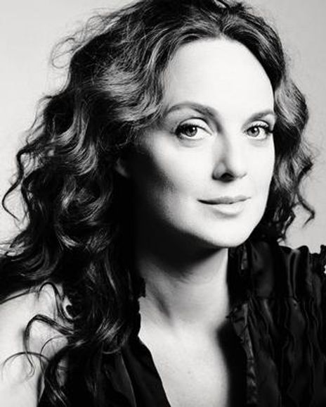 Melissa Errico Headshot
