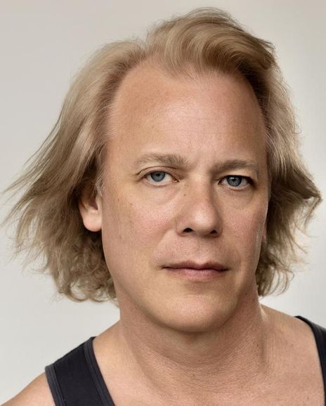 Kelby Thwaits Headshot