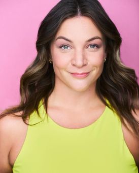 Nicole Zelka Headshot