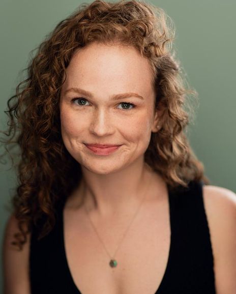 Annaleise Loxton Headshot