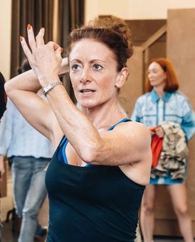 Rebecca Louis Headshot