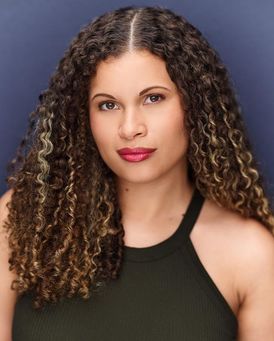 Helen Planchet Headshot