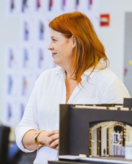 Erica Hemminger Headshot