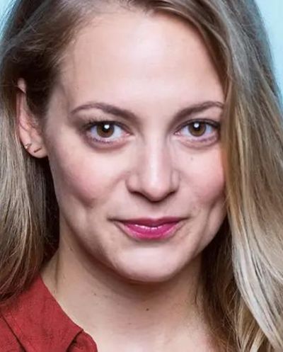 Jenni Barber Headshot