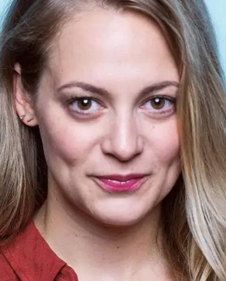 Jenni Barber Headshot