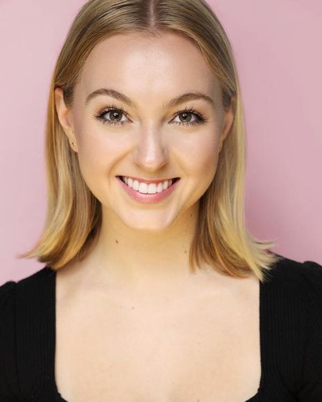 Juliette Maners Headshot