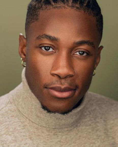 Michael Olaribigbe Headshot