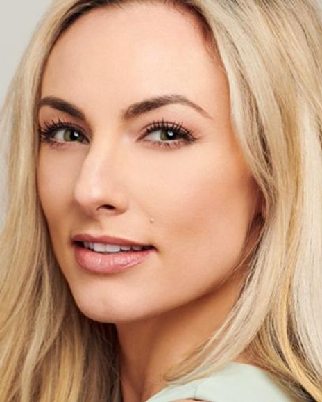 Sarah Meahl Headshot