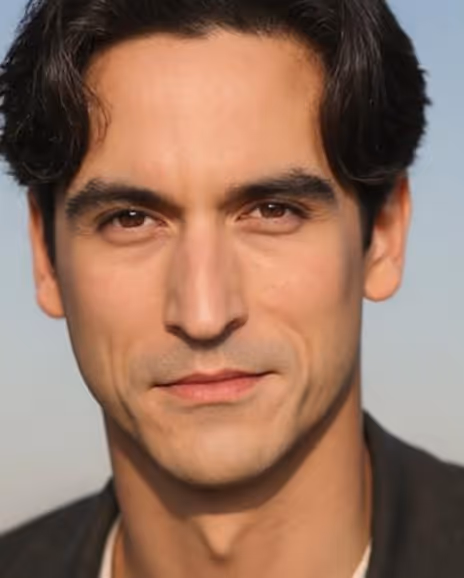 Sean MacLaughlin Headshot