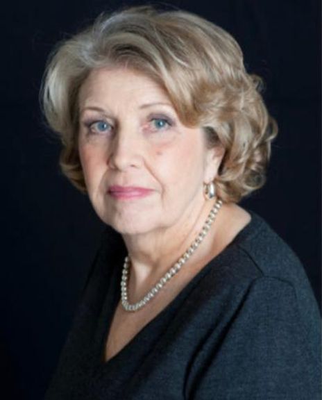 Anne Reid Headshot
