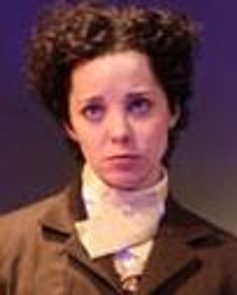 Laura Heisler Headshot