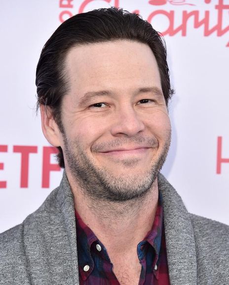 Ike Barinholtz Headshot