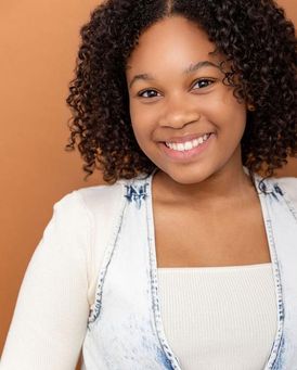 Ayvah Johnson Headshot