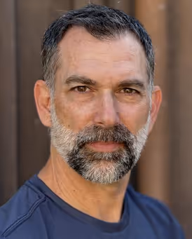 Robert Mammana Headshot