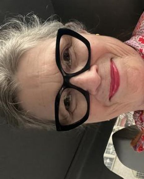 Elizabeth Herring Headshot