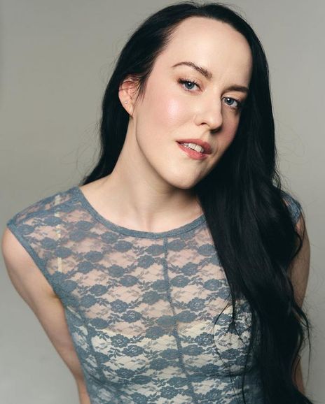 Hannah Howzdy Headshot