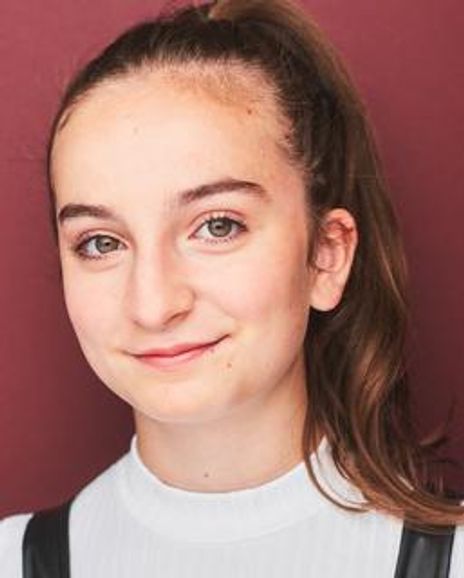 Lily Tamburo Headshot