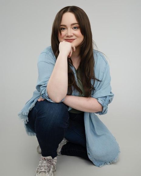 Sarah Hoogenraad Headshot