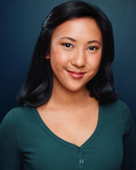 Bella Villanueva Headshot