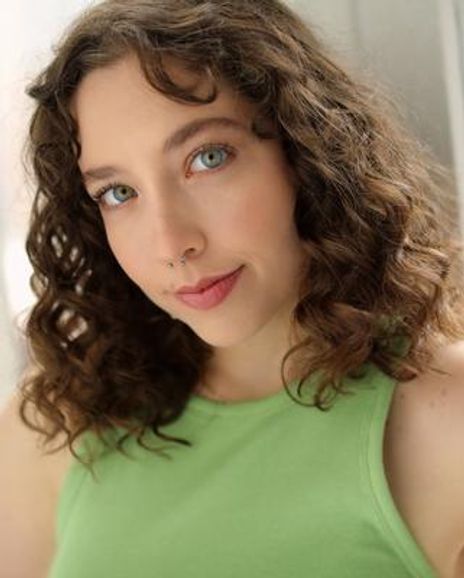 Emma Mueller Headshot